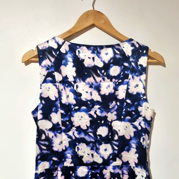 Cue Size 10 Black Purple Floral Fit & Flare Dress With Front Zip & Pockets - Picture 4 of 7